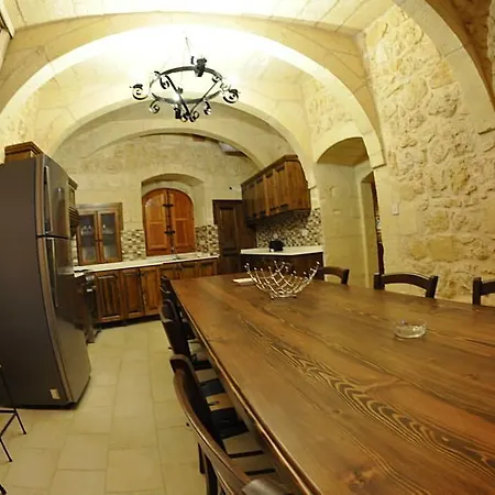 Mikiel U Rosa Farmhouse With Large Private Pool Zebbug (Gozo)