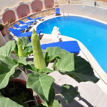 Dom wakacyjny Mikiel U Rosa Farmhouse With Large Private Pool *