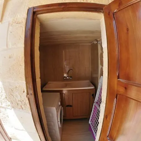 Dom wakacyjny Mikiel U Rosa Farmhouse With Large Private Pool